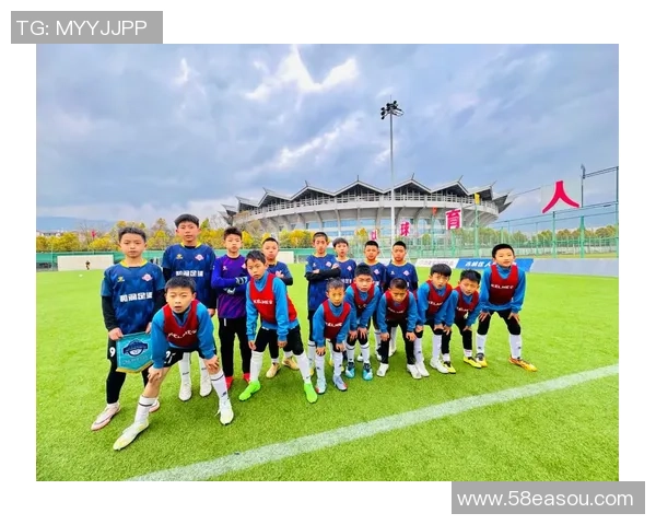 小将称号背后的足球明星成长之路与辉煌成就解析 小将称号背后的足球明星成长之路与辉煌成就解析