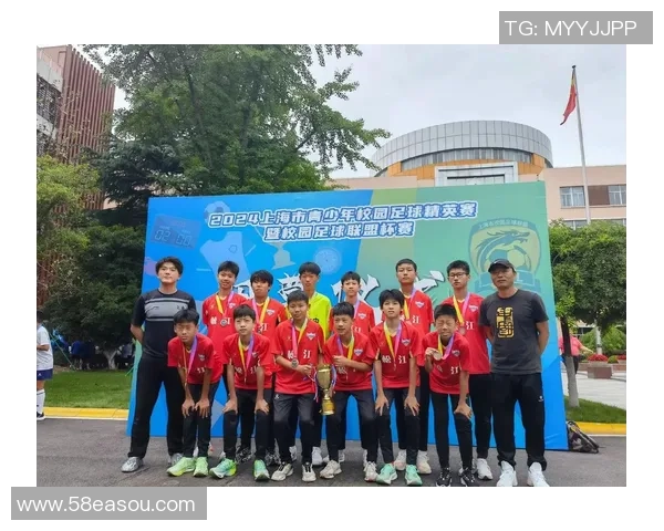 上海足球队在足球意识排行榜中荣登第七名引发热议 上海足球队在足球意识排行榜中荣登第七名引发热议