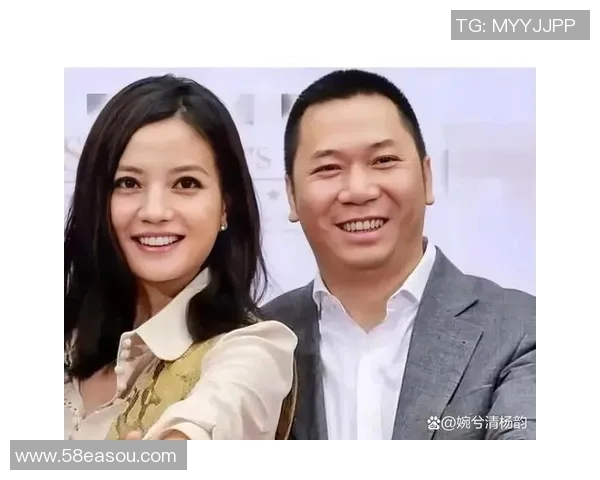 网红合影意外揭露足球明星私生活背后的秘密与故事 网红合影意外揭露足球明星私生活背后的秘密与故事